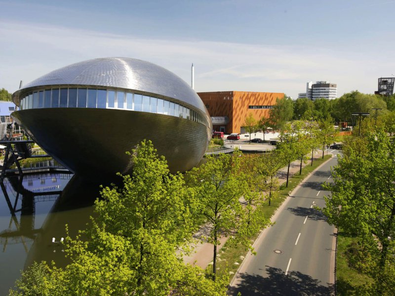 Das Universum® Bremen umfasst eine interaktive Dauerausstellung, wechselnde Sonderausstellungen sowie einen weitläufigen Außenbereich.